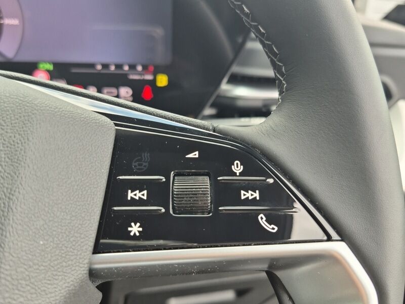 More views of Audi Q5