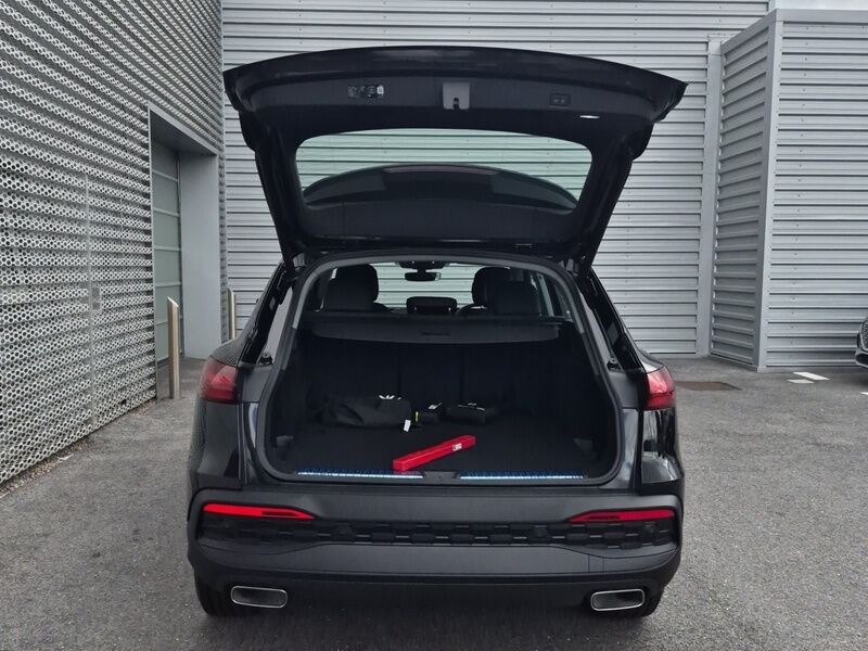 More views of Audi Q5