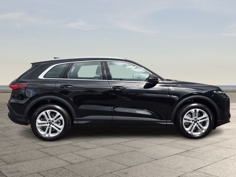 More views of Audi Q5