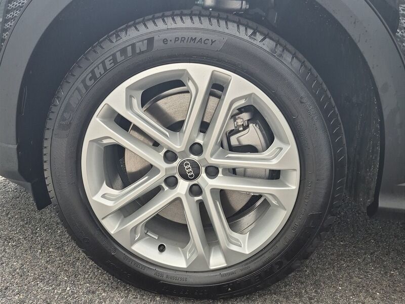More views of Audi Q5