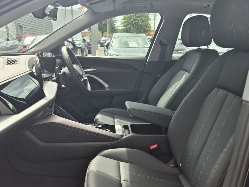 More views of Audi Q5