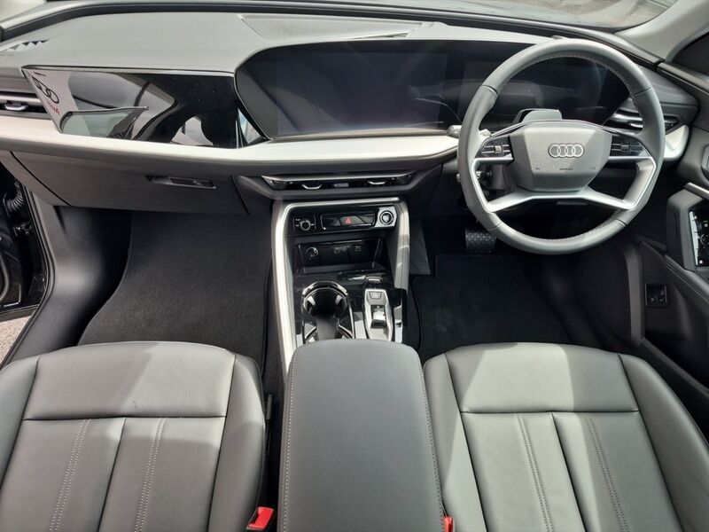 More views of Audi Q5