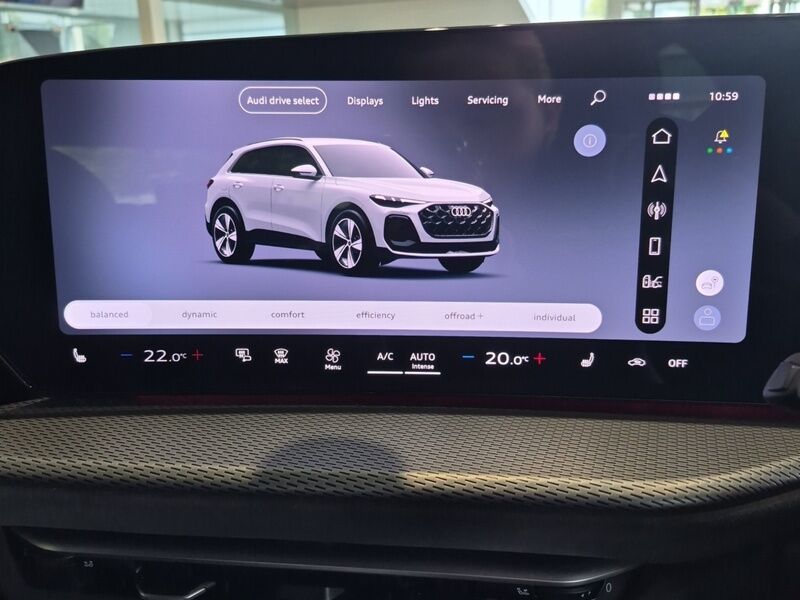 More views of Audi Q5