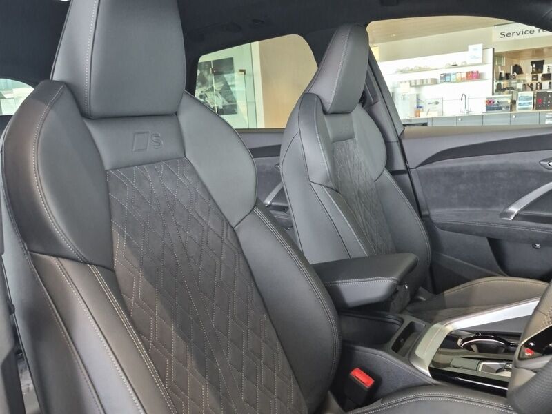 More views of Audi Q5