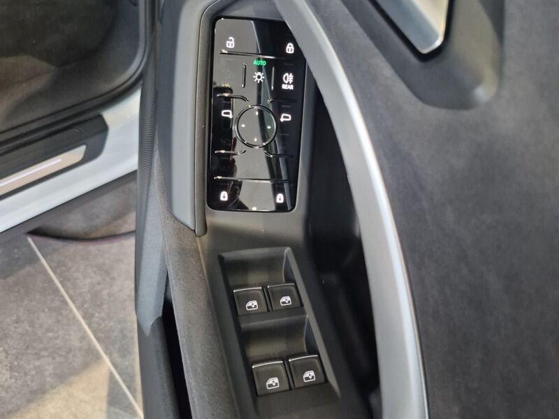 More views of Audi Q5