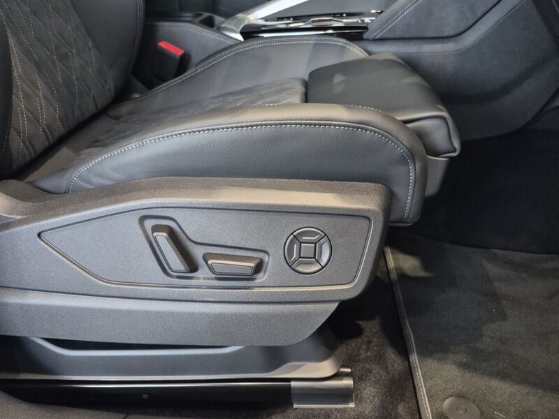 More views of Audi Q5