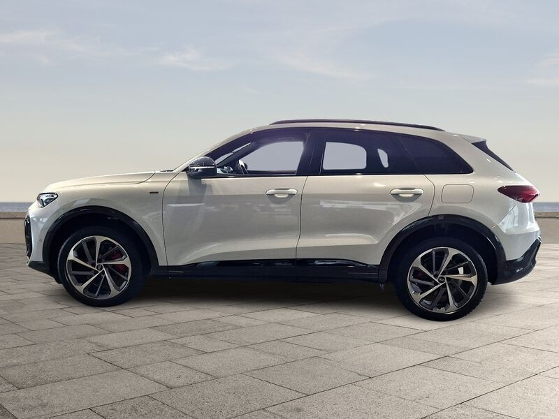 More views of Audi Q5