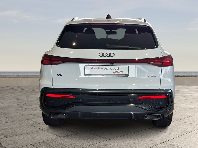 More views of Audi Q5