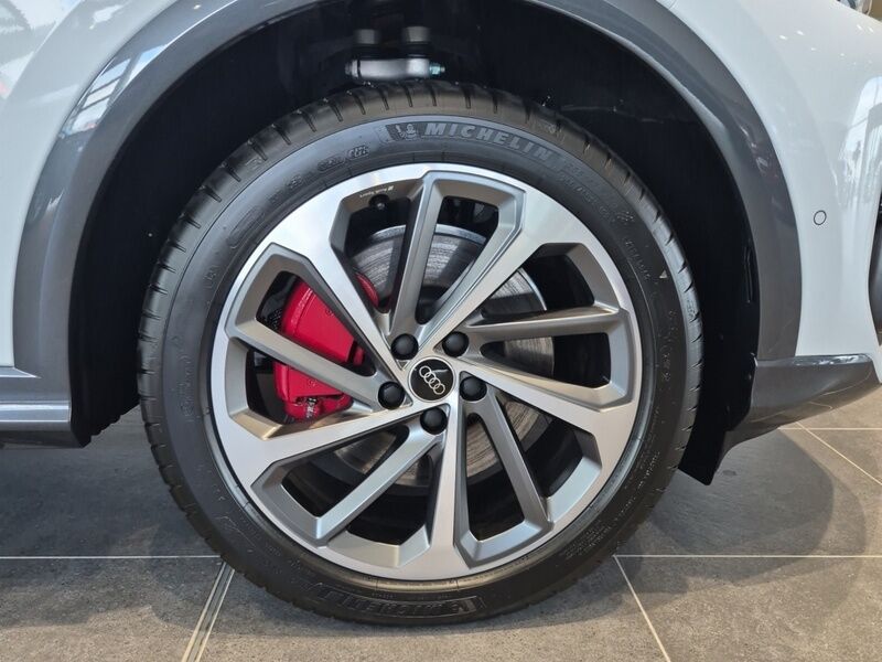 More views of Audi Q5