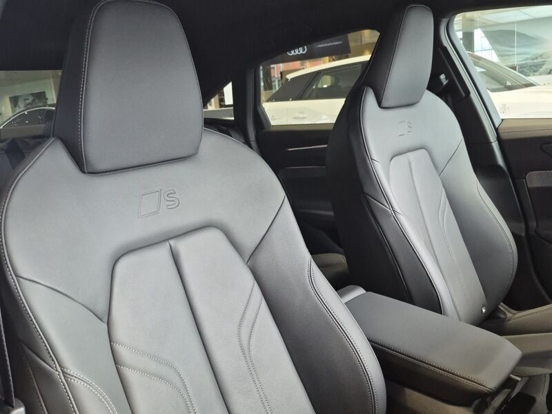 More views of Audi A6
