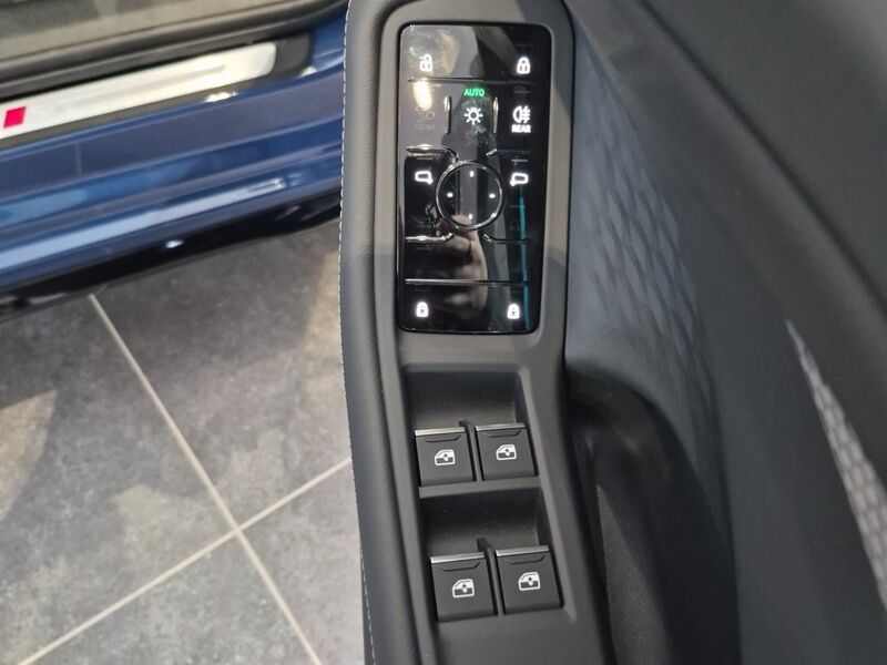 More views of Audi A6