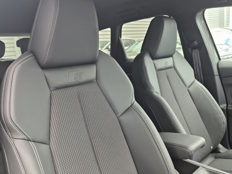 More views of Audi Q4 e-tron
