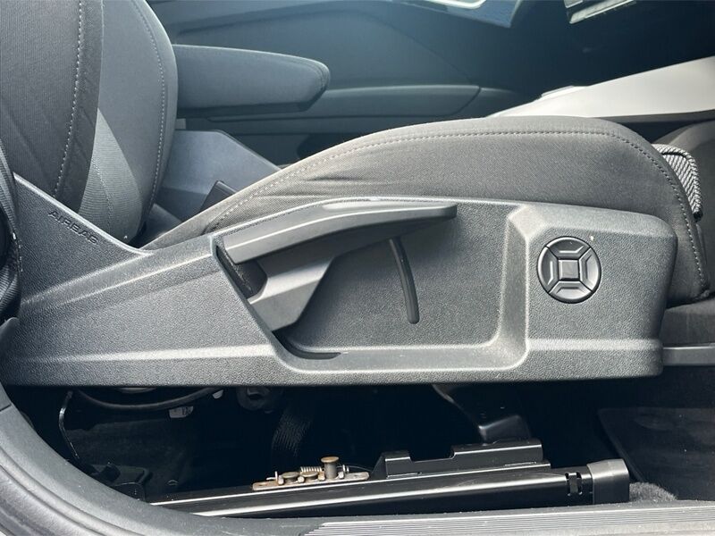 More views of Audi Q4 e-tron