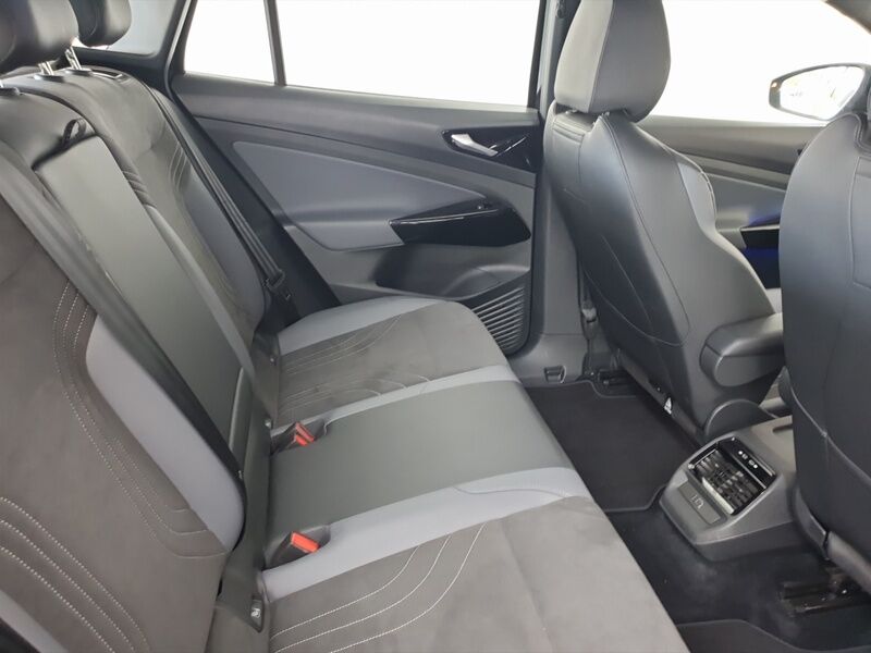 More views of Volkswagen ID.4
