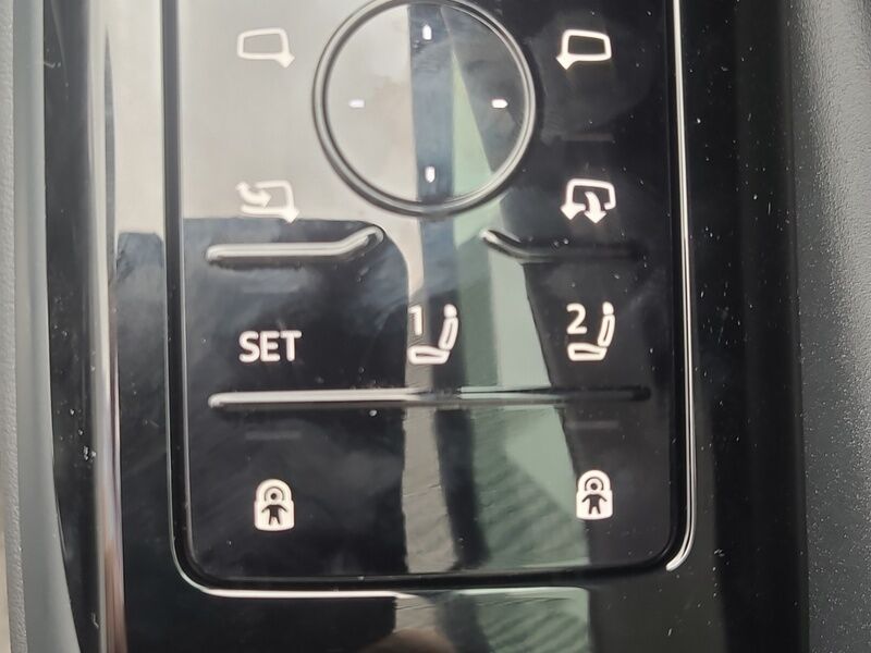 More views of Audi Q6 e-tron