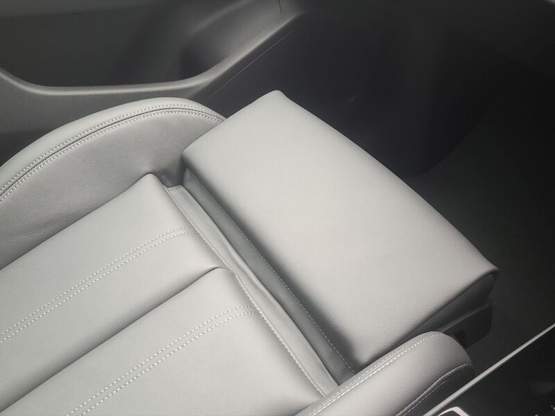 More views of Audi Q6 e-tron