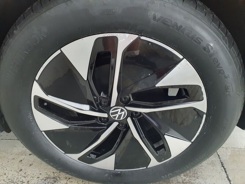 More views of Volkswagen ID.4