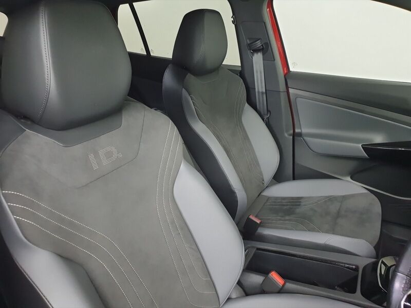 More views of Volkswagen ID.4