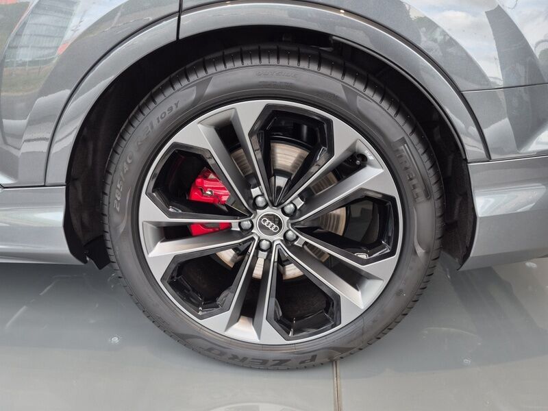 More views of Audi Q7