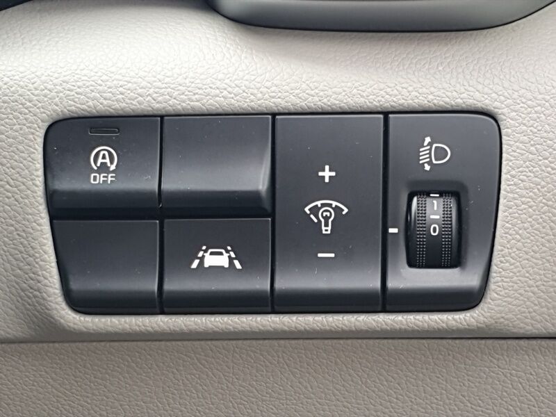 More views of Kia Sportage