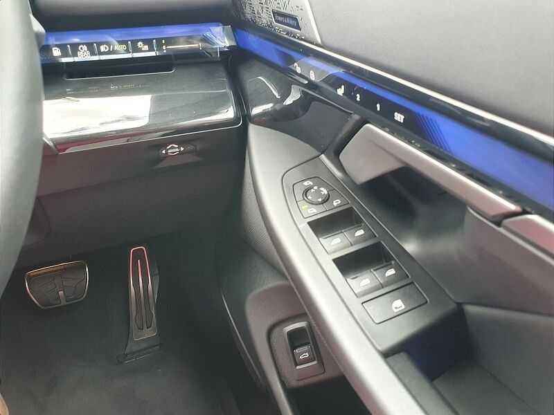More views of BMW M5