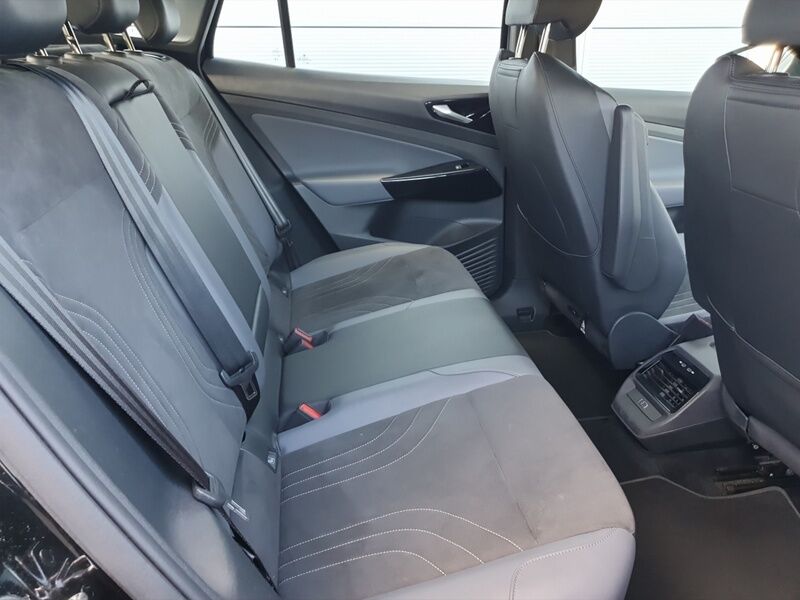 More views of Volkswagen ID.4