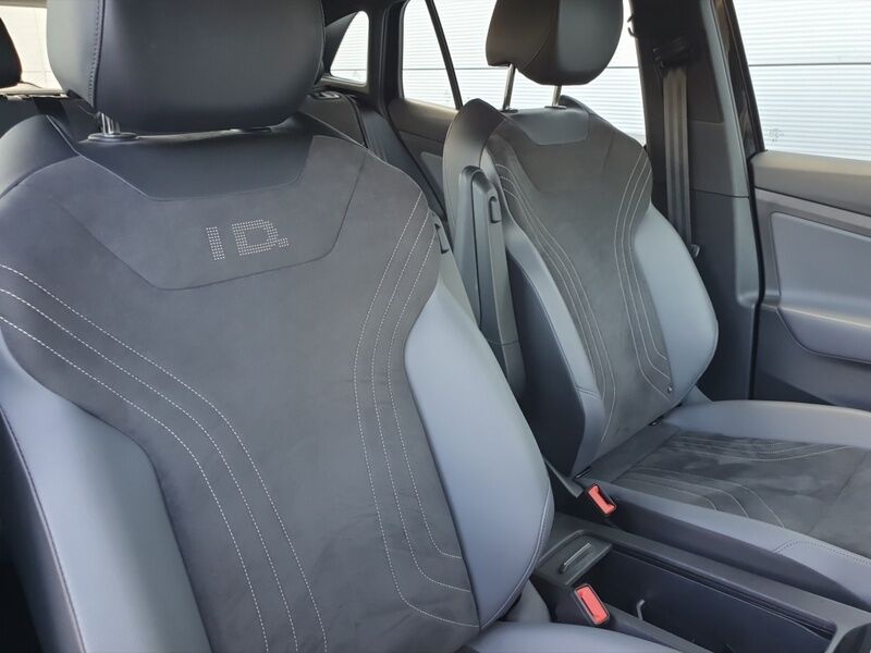 More views of Volkswagen ID.4