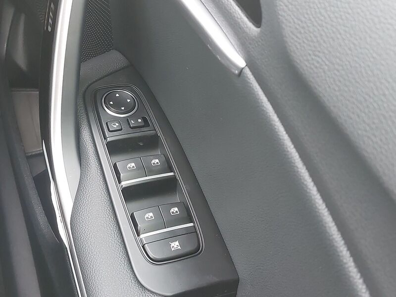 More views of Kia XCeed