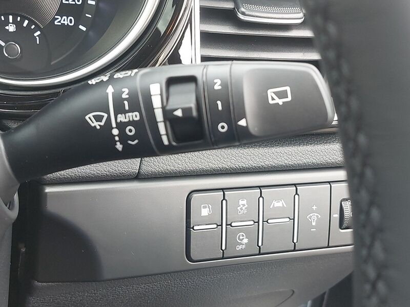 More views of Kia XCeed