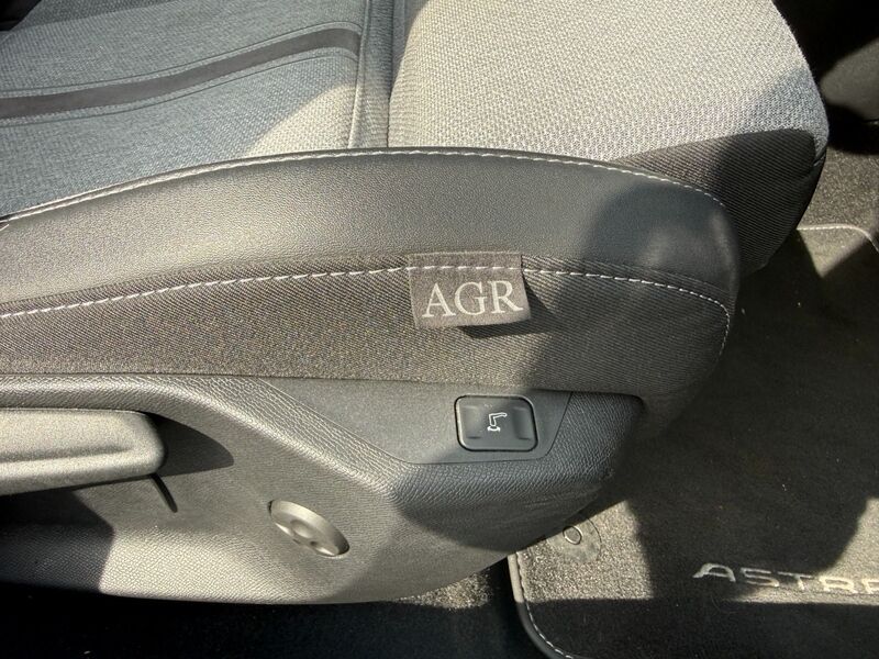 More views of Opel Astra