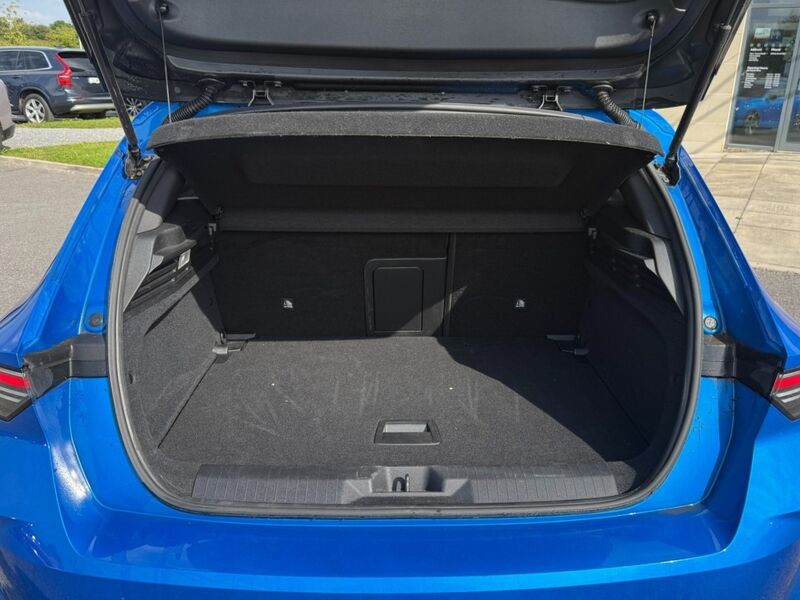 More views of Opel Astra