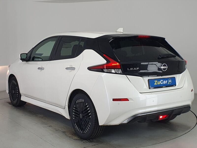 More views of Nissan Leaf