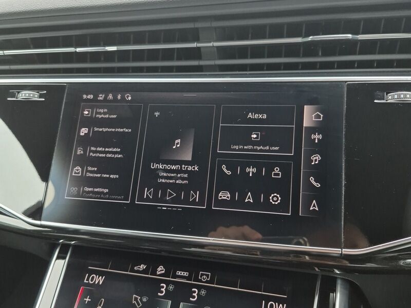 More views of Audi Q7