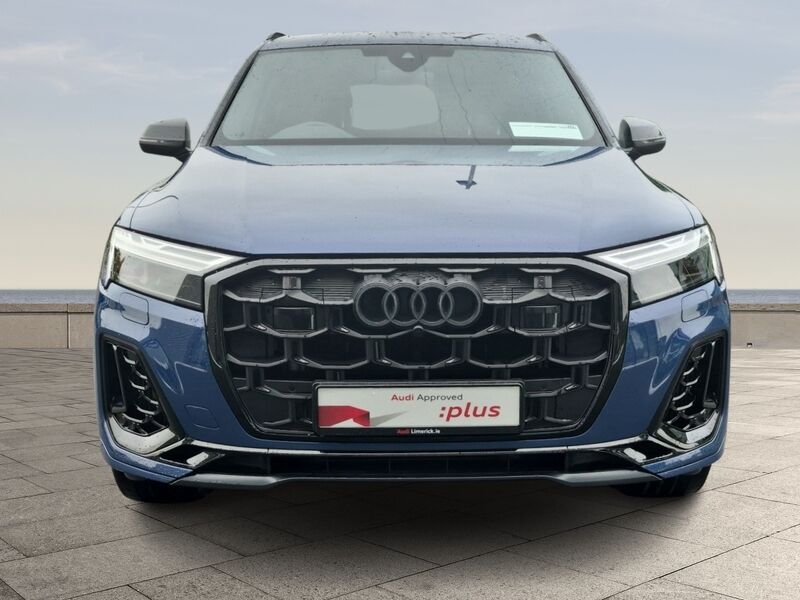 More views of Audi Q7