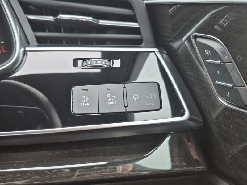 More views of Audi Q7