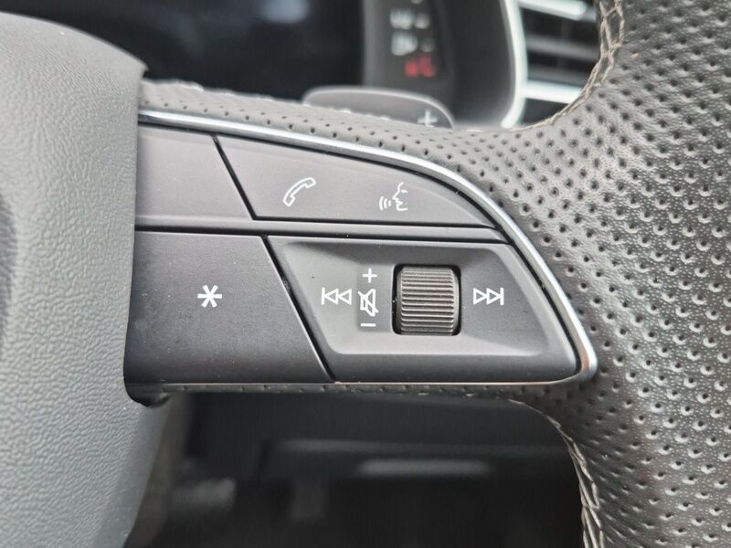 More views of Audi Q7