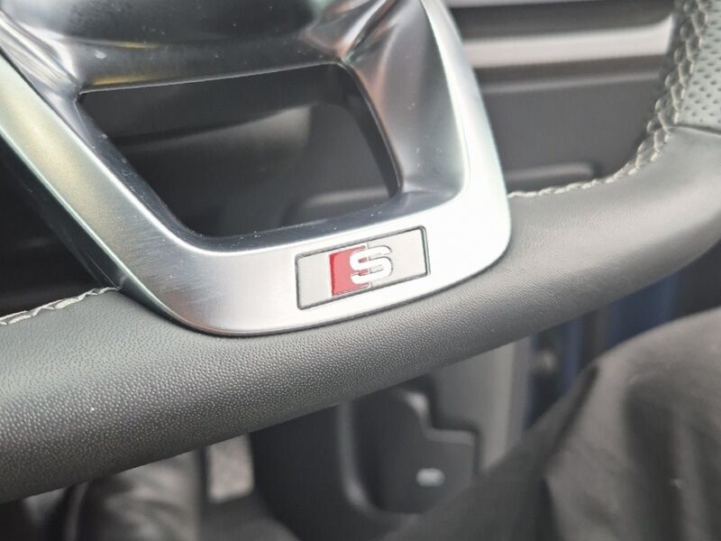 More views of Audi Q7