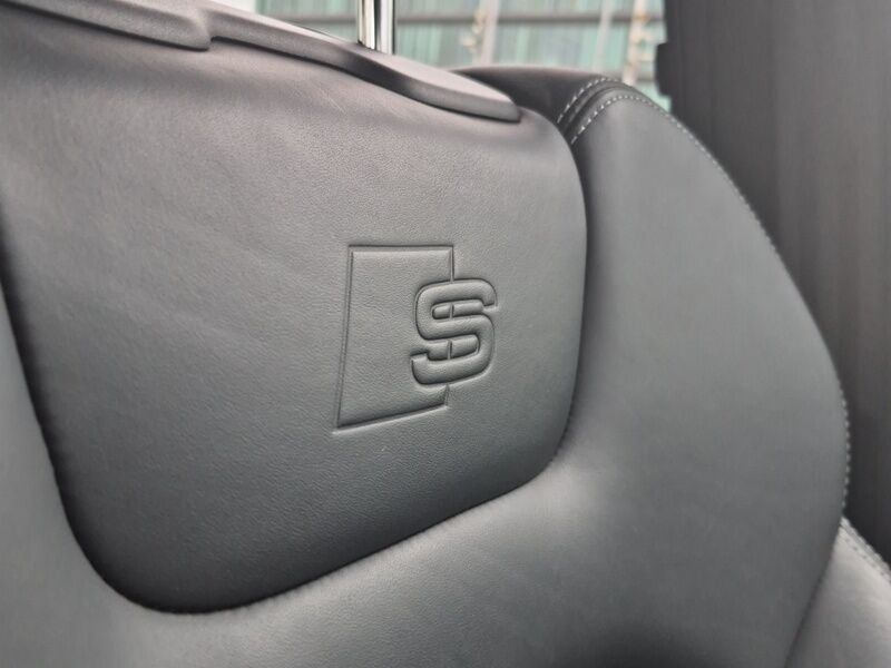 More views of Audi Q7