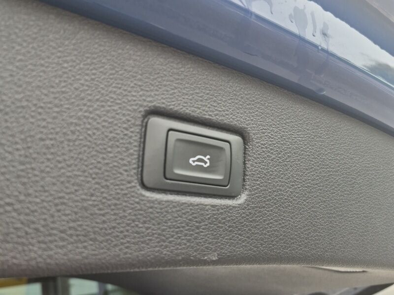 More views of Audi Q7