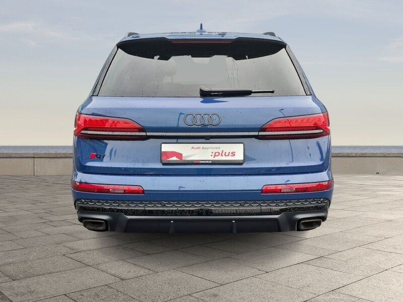 More views of Audi Q7