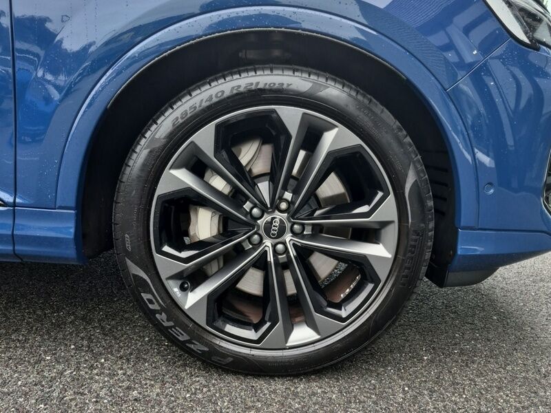 More views of Audi Q7