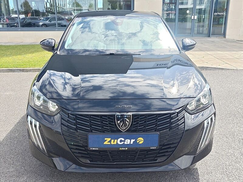 More views of Peugeot 208