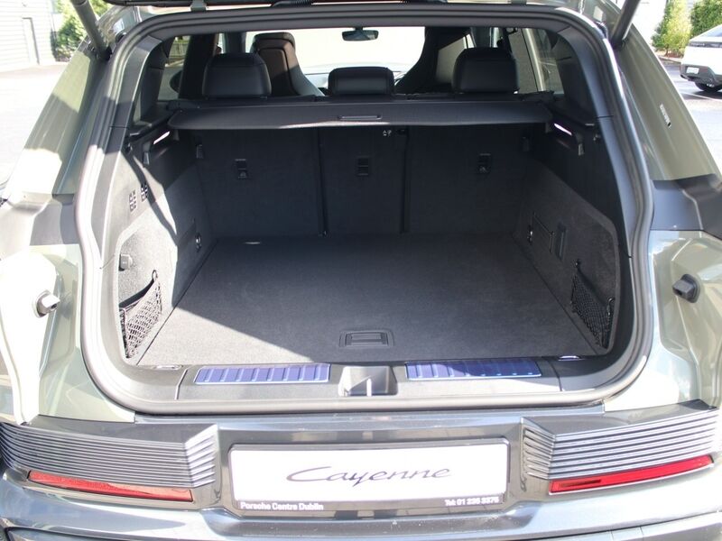 More views of Porsche Cayenne