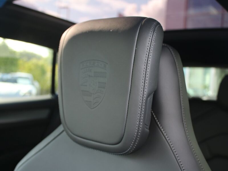 More views of Porsche Cayenne