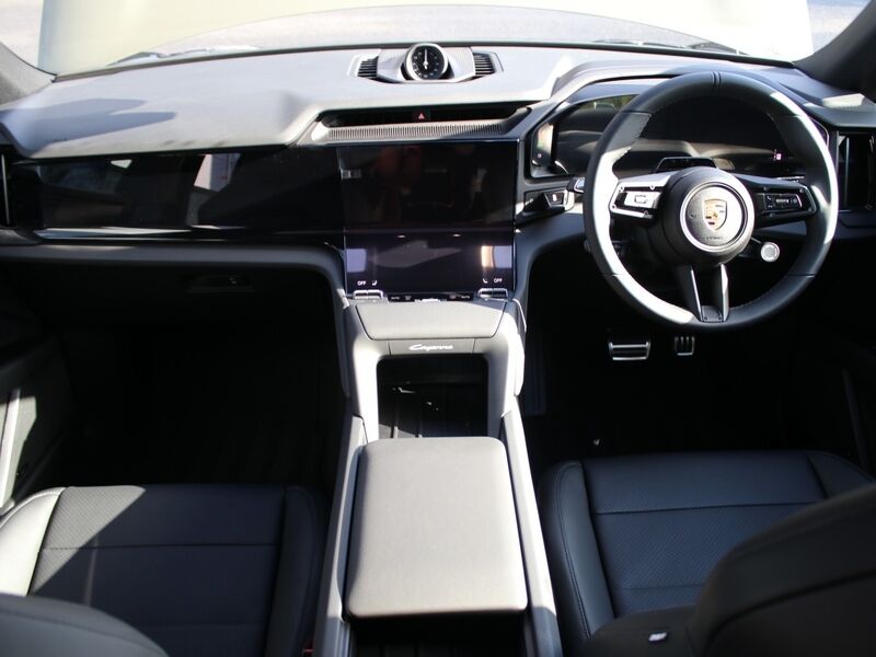 More views of Porsche Cayenne