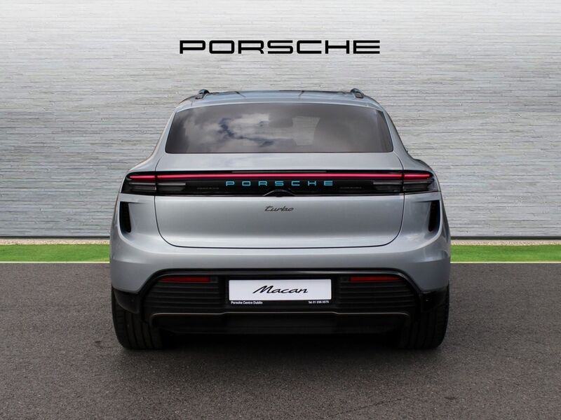 More views of Porsche Macan