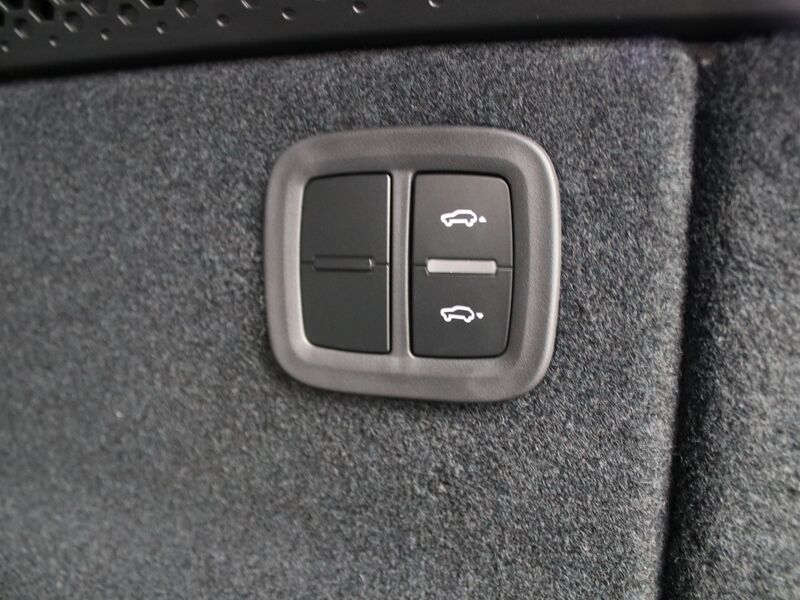 More views of Porsche Macan