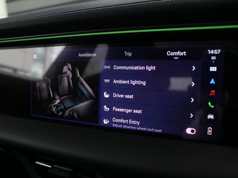 More views of Porsche Macan