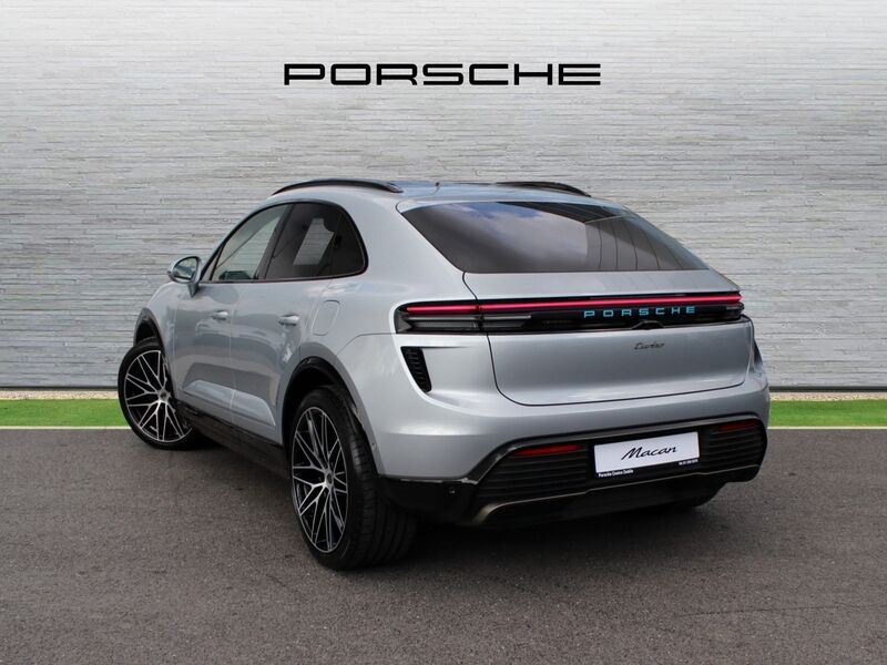 More views of Porsche Macan