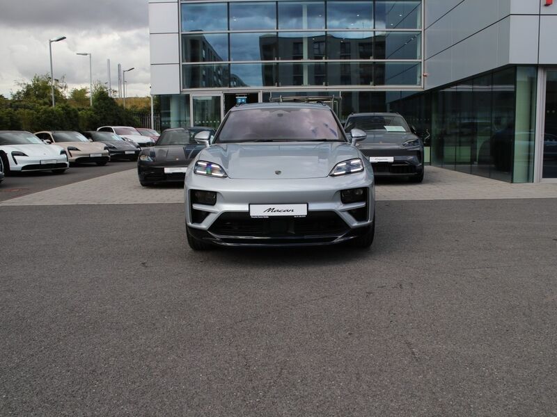 More views of Porsche Macan